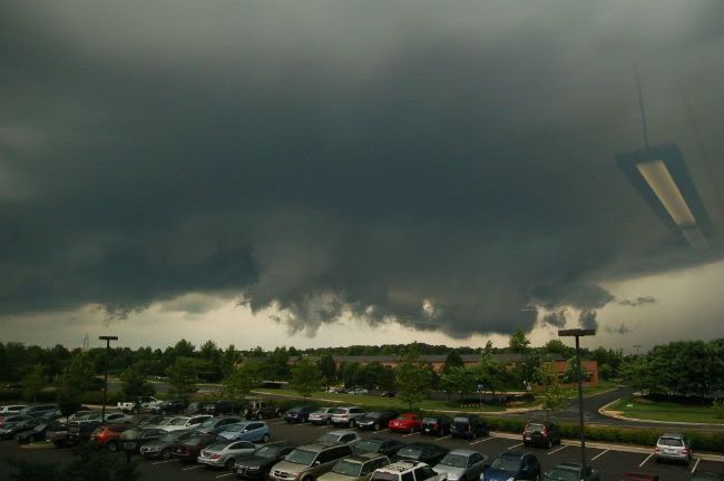 loudoun_wall_cloud.jpg