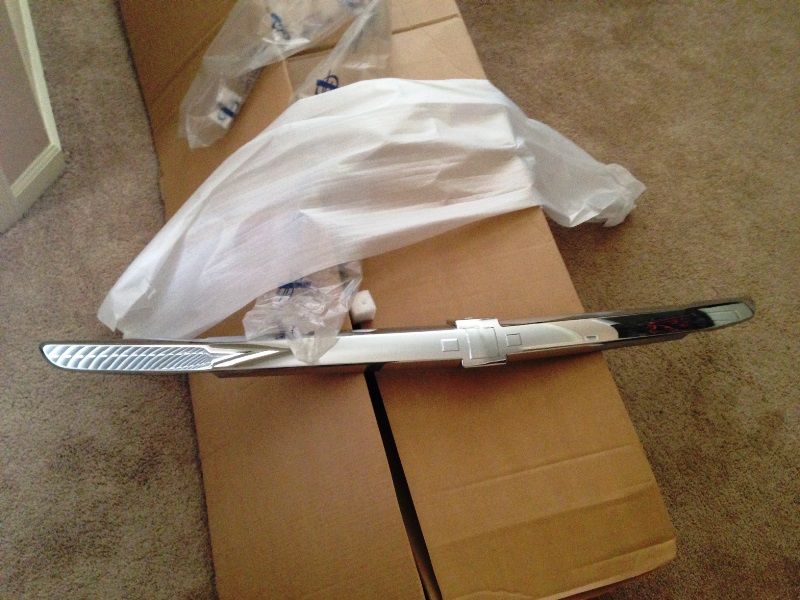 Installation/removal of plastic chrome grill trim GMC Terrain