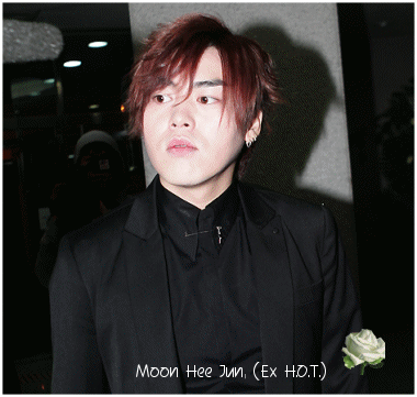 Moon Hee Jun, (Ex H.O.T.) en el Funeral de Lim Sung Hoon (Turtleman)