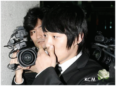 KCM en el Funeral de Lim Sung Hoon (Turtleman)
