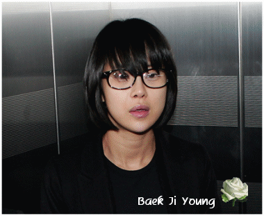 Baek Ji Young en el Funeral de Lim Sung Hoon (Turtleman)