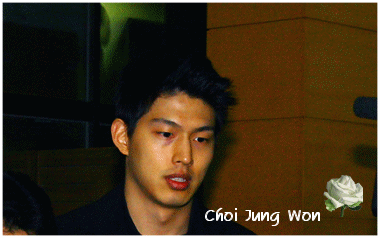 Choi Jung Won en el Funeral de Lim Sung Hoon (Turtleman)