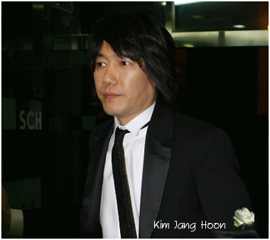 Kim Jang Hoon<br /> en el funeral de Turtleman