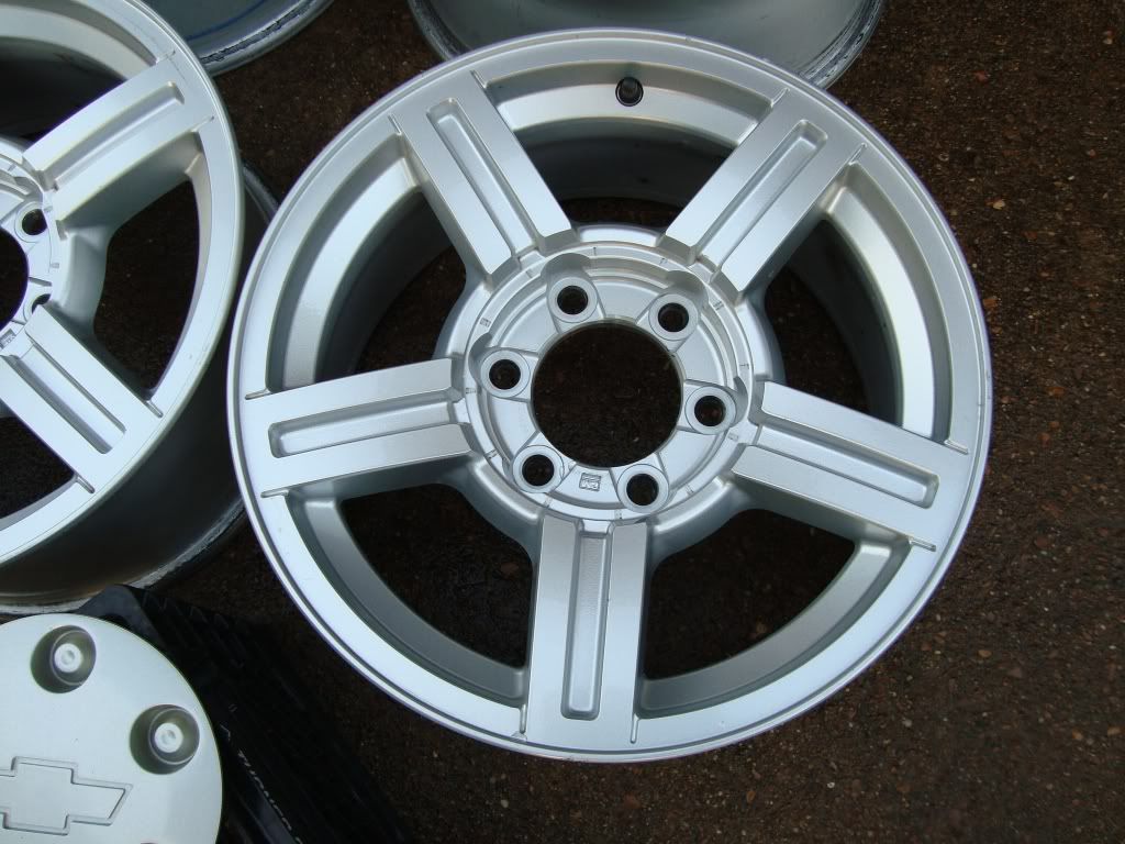 For Sale Clean 17" ZQ8 wheels without tires Chevrolet Colorado
