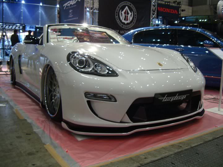 Porsche nissan panamera