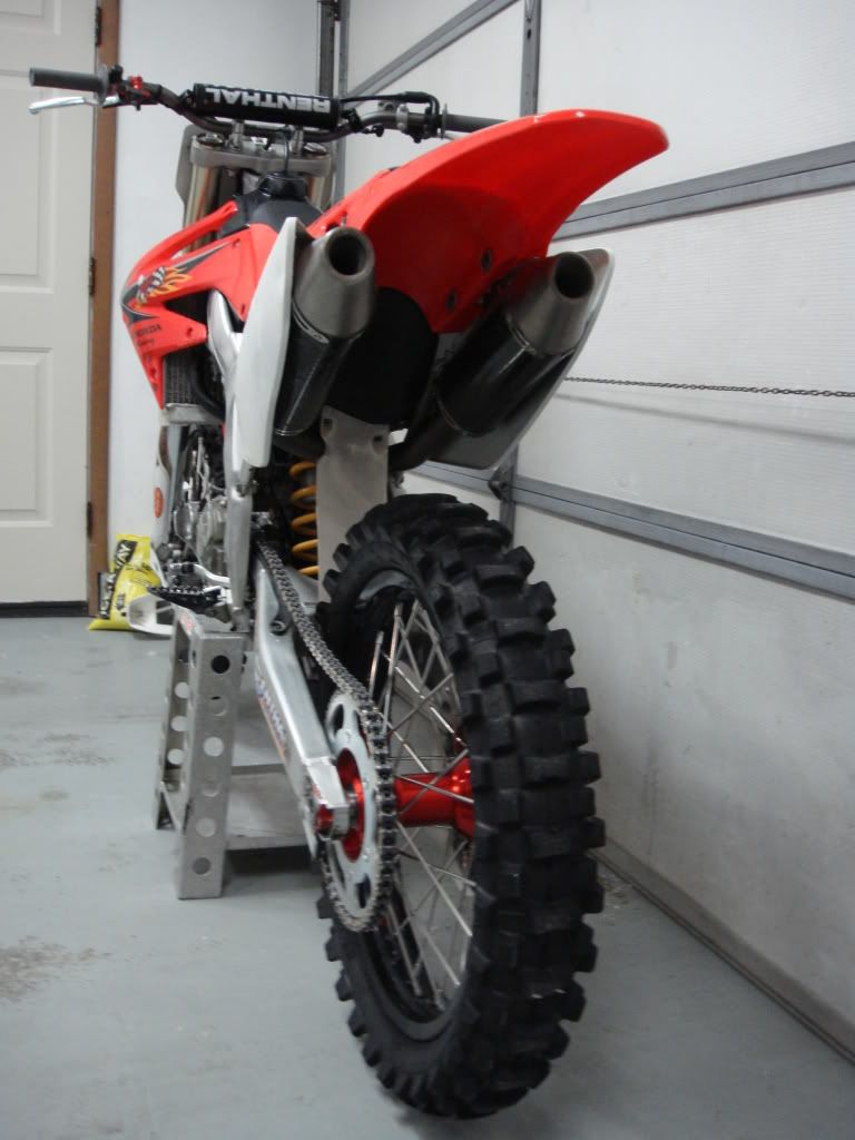 http://i178.photobucket.com/albums/w265/kwilla12/07%20crf250r/th_07crf250r004.jpg