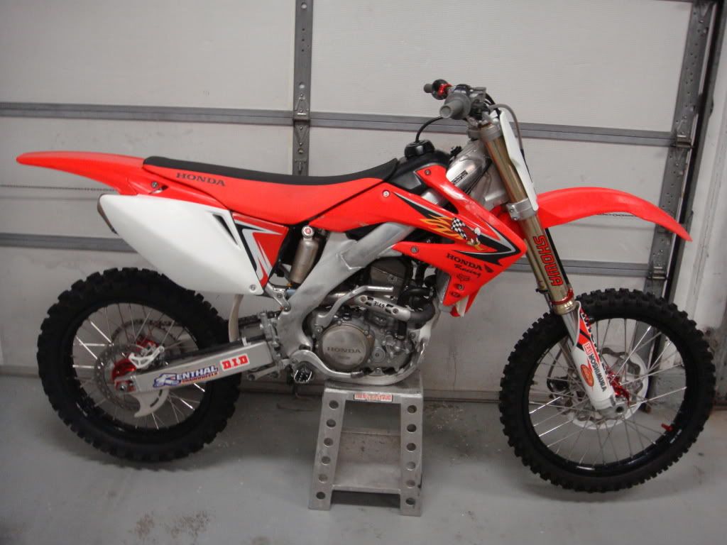 http://i178.photobucket.com/albums/w265/kwilla12/07%20crf250r/th_07crf250r006.jpg