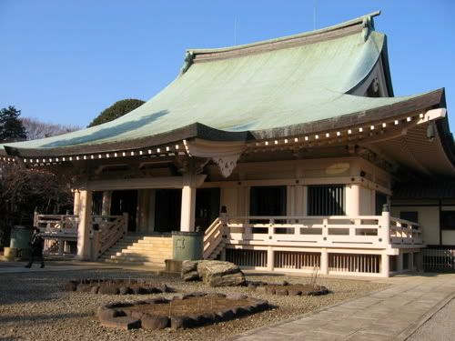 コンクリート造りの本堂