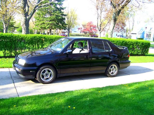 http://i178.photobucket.com/albums/w267/ryan89w/97jetta001.jpg