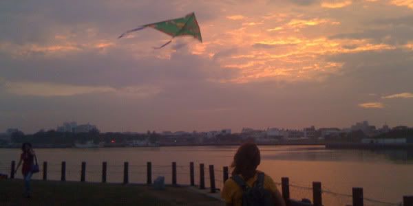 sunset-kite