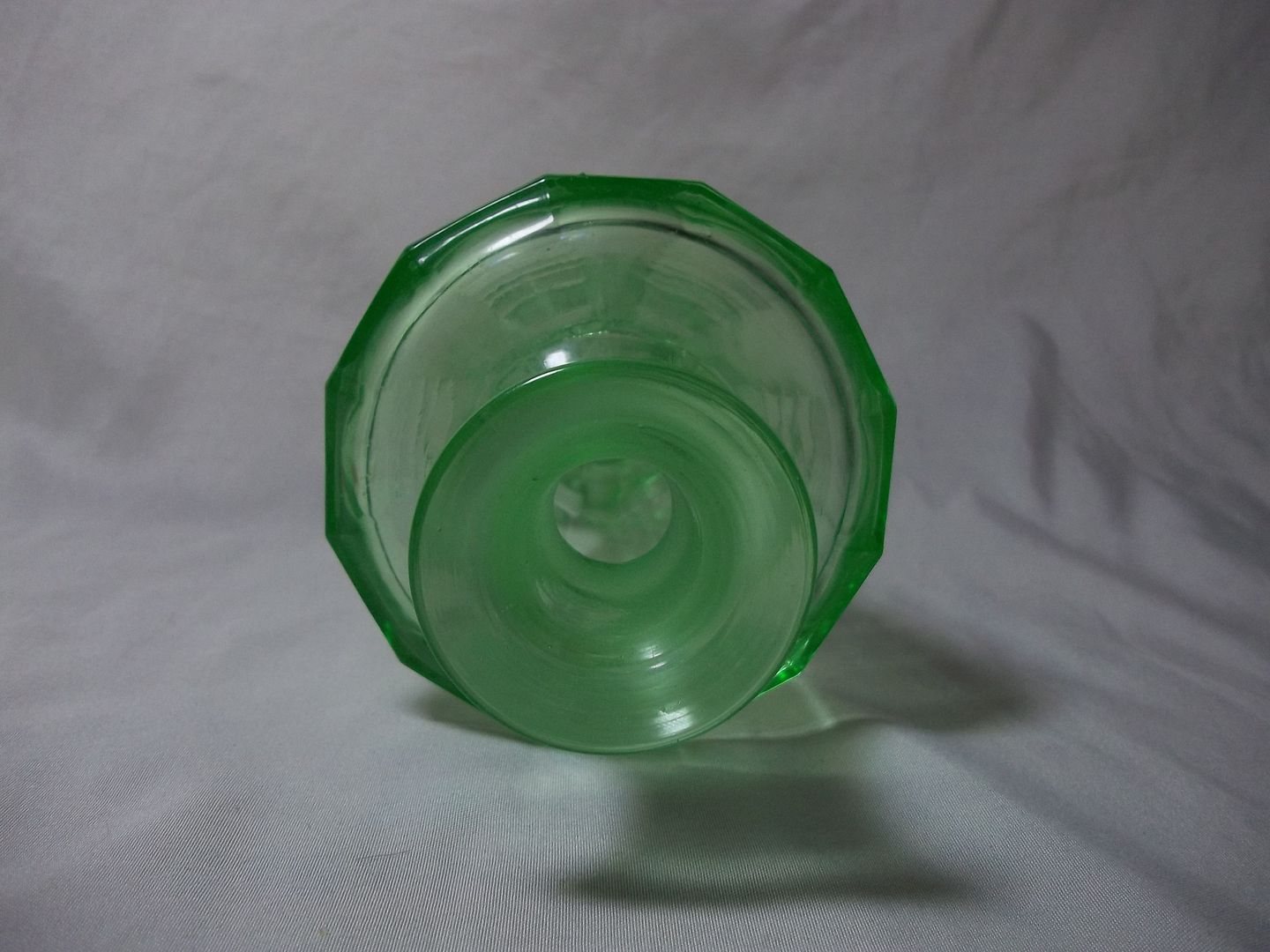 Vintage GREEN DEPRESSION GLASS DECANTER & GLASSES SET etched liquer