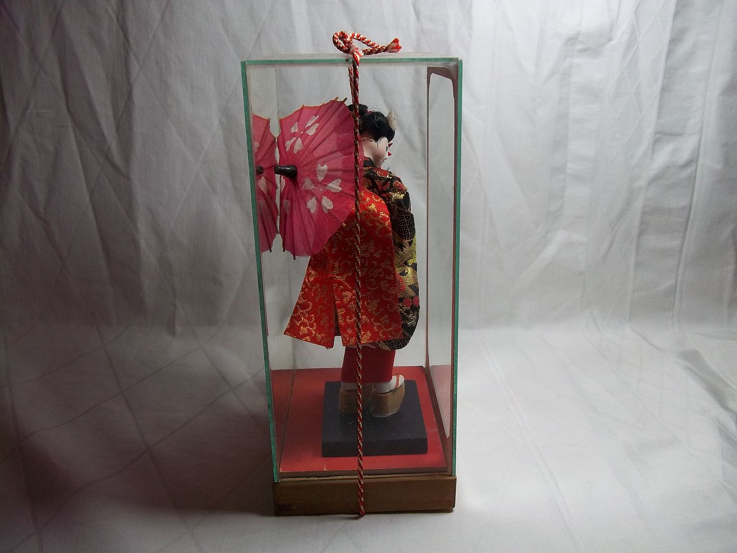 Vintage Japanese Geisha Doll In Glass Display Case Mirrored Shadow Box