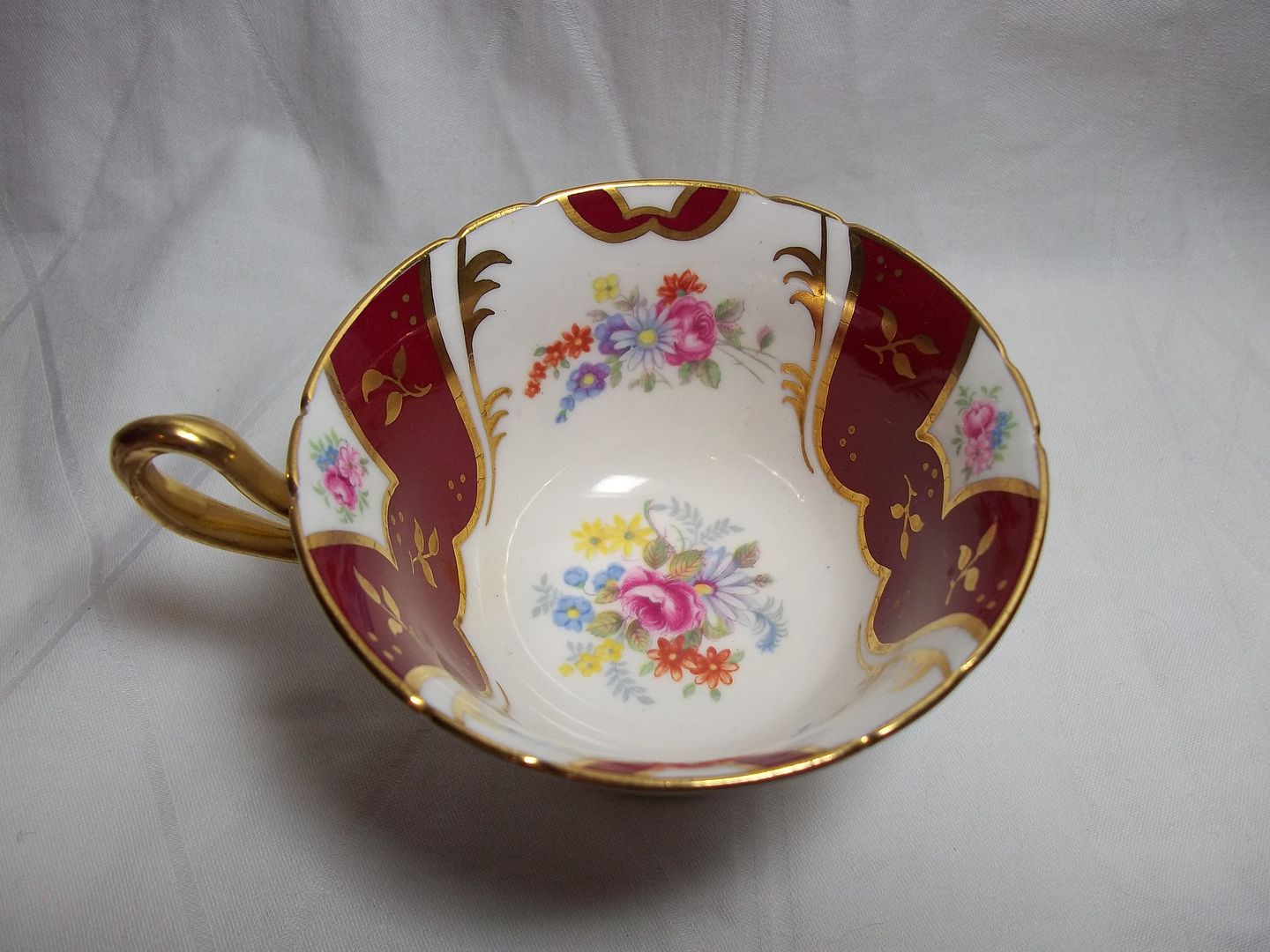 Vintage SHELLEY ENGLAND TEA CUP & SAUCER Fine Bone China England plate