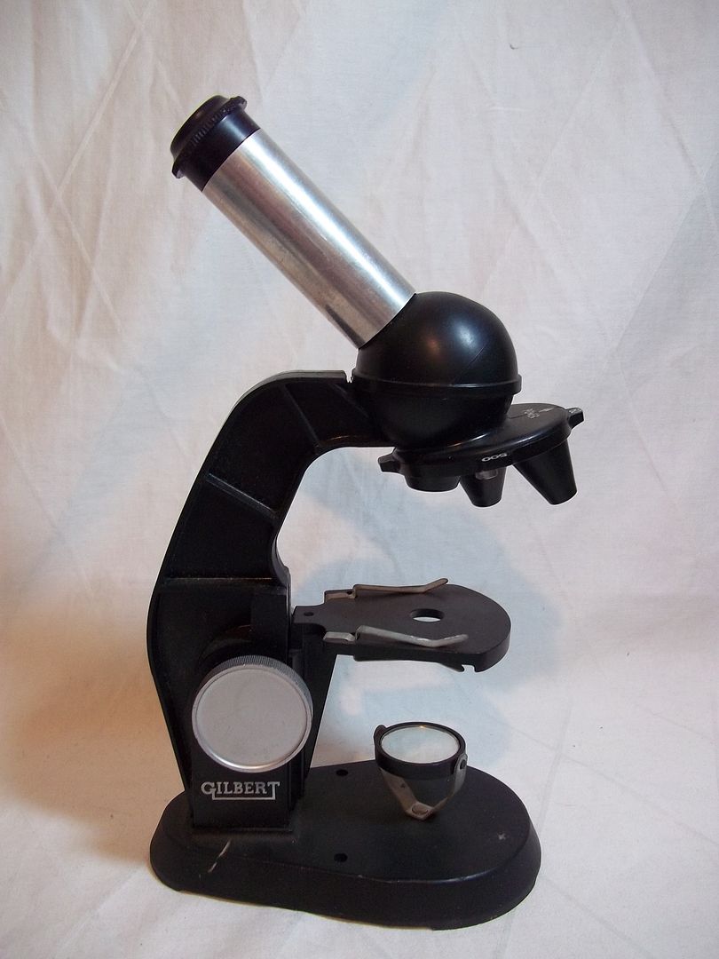 Vtg 1960s GILBERT MICROSCOPE AND LAB SET In Tin Box 13042 classic toy
