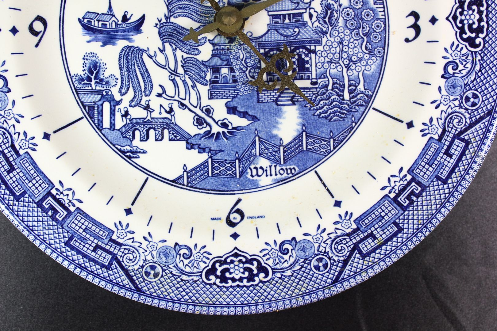 Vintage CHURCHILL England Blue Willow Regal Quartz Ceramic Wall CLOCK