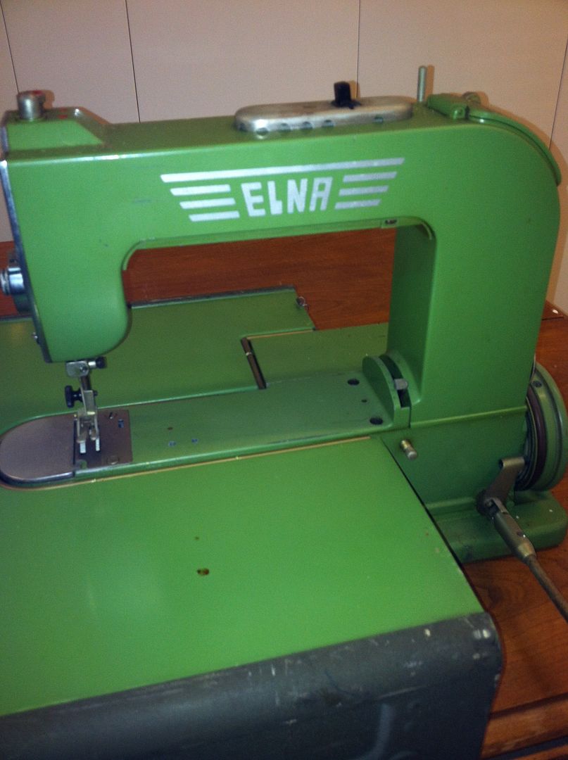 Vintage ELNA Grasshopper portable sewing machine w case table | eBay