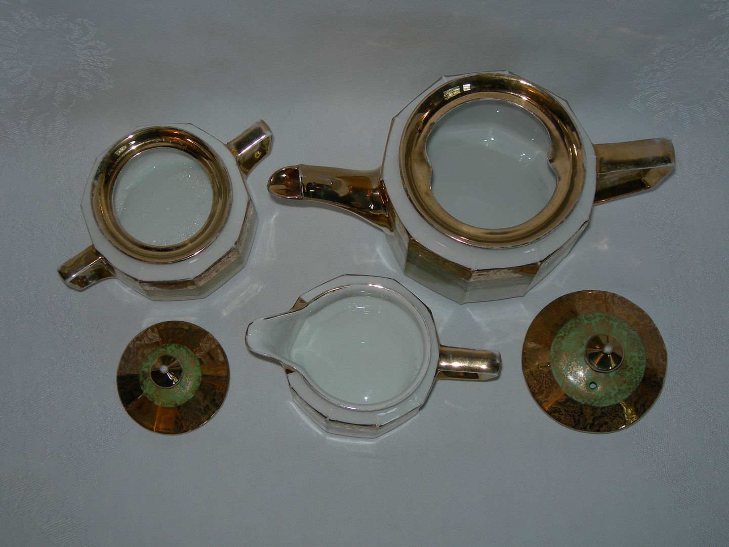 Vintage 17 piece China Tea Set 22K Gold Warranted Arzberg Bavaria