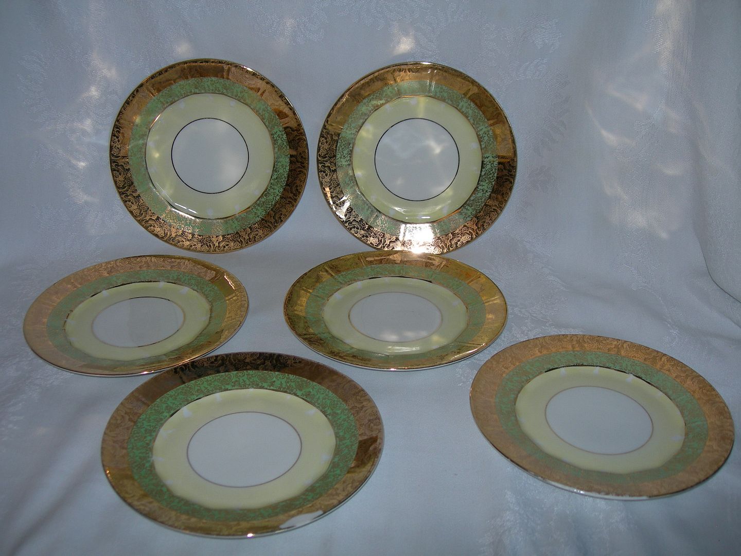 Vintage 17 piece China Tea Set 22K Gold Warranted Arzberg Bavaria