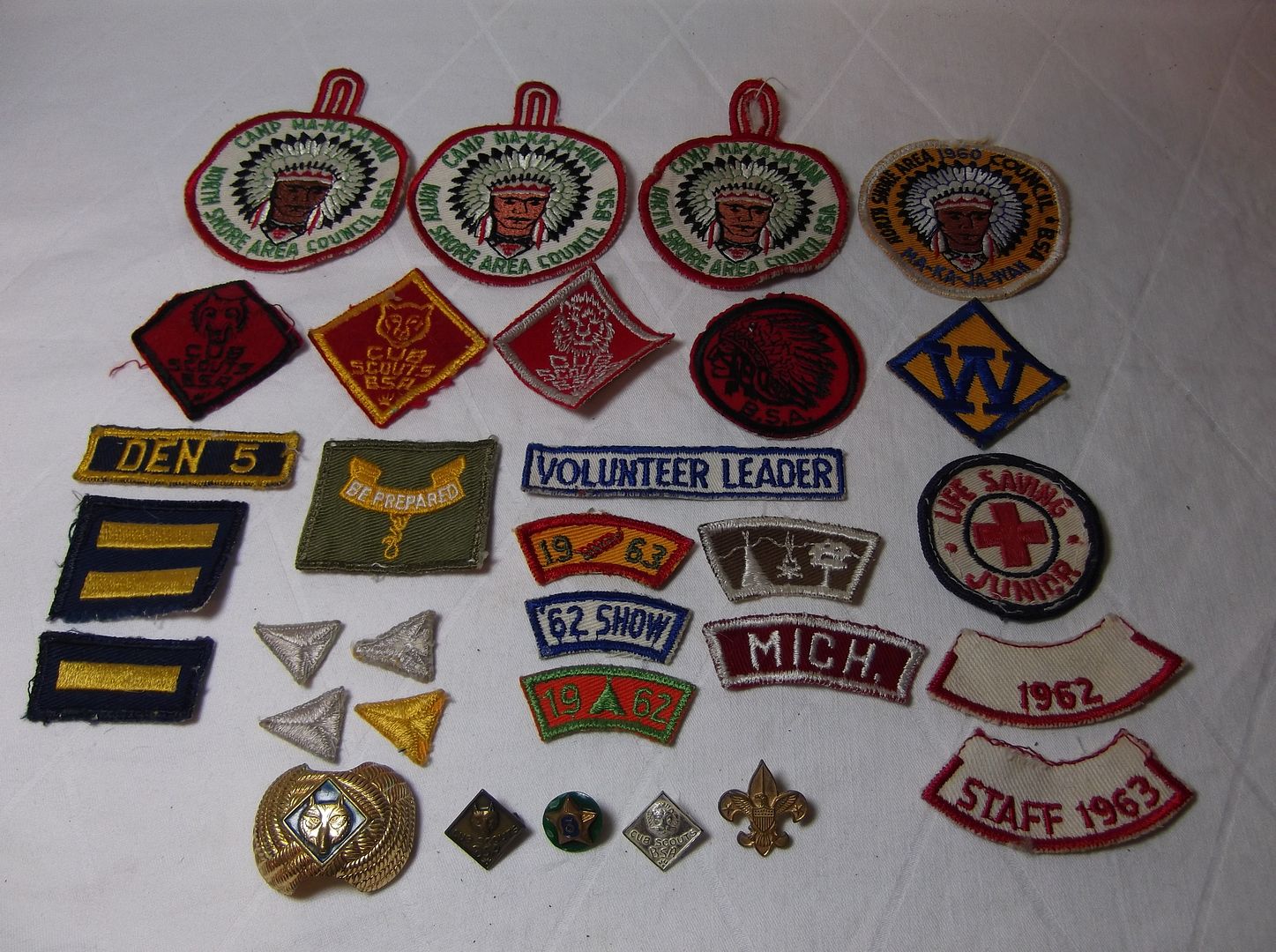 Huge Lot Vtg 1950-60 BOY SCOUTS PATCHES Order Arrow cub Camp pins ...